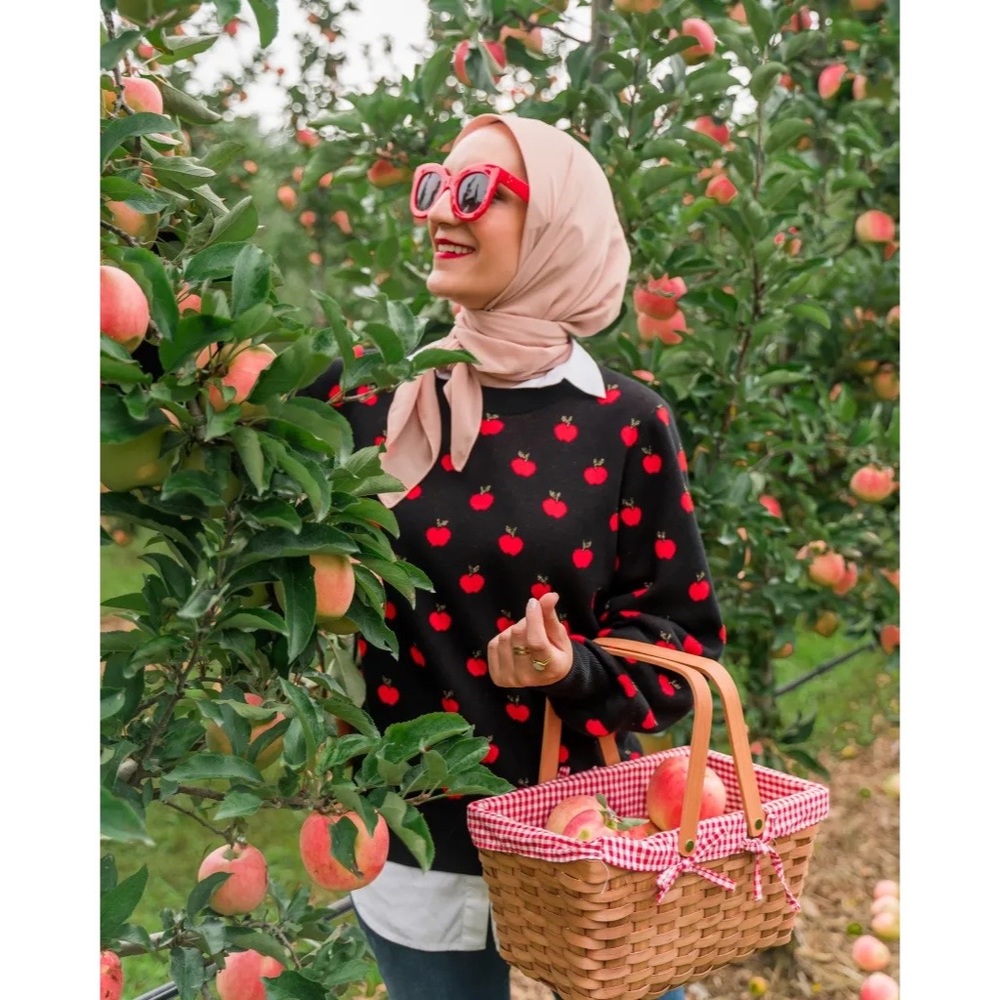 Kate Spade Apple Toss Sweater - Picture 7 of 13
